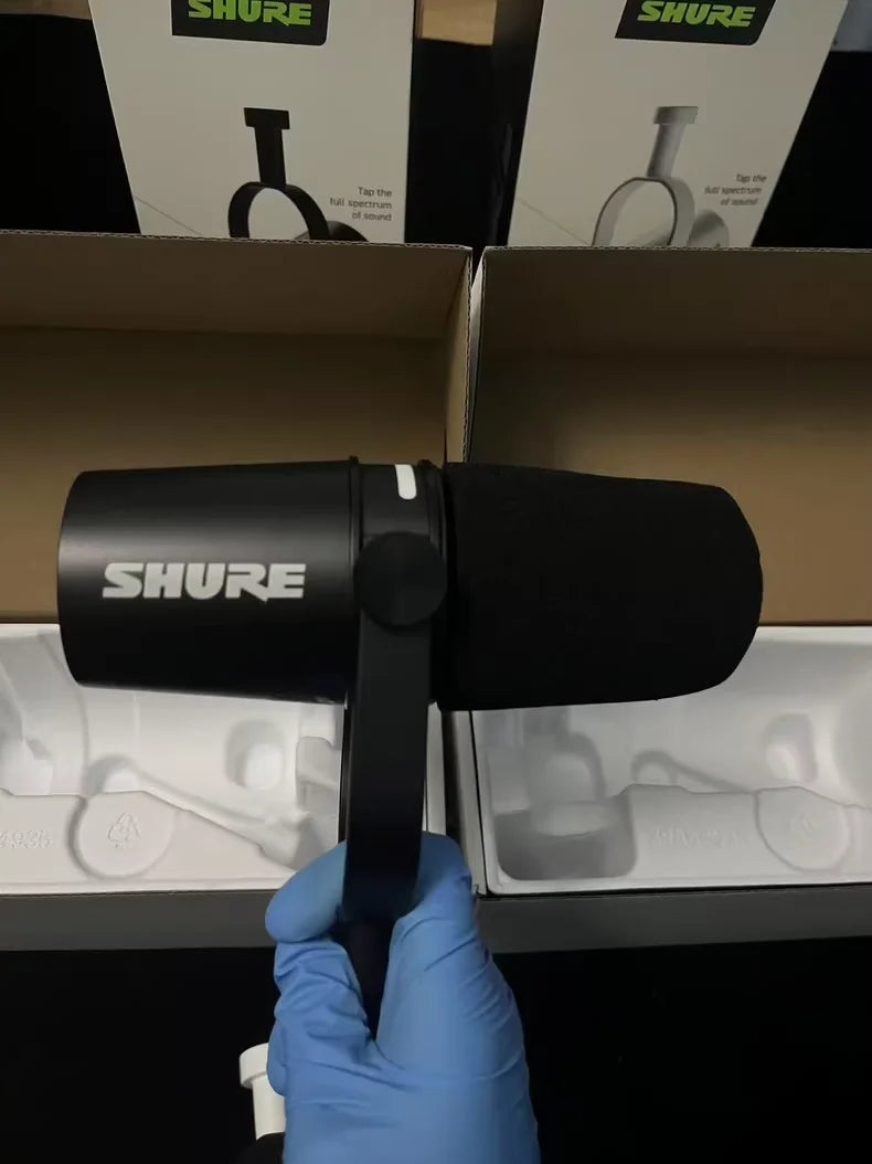 Shure MV7+ Microphone USB-C & XLR pour podcast